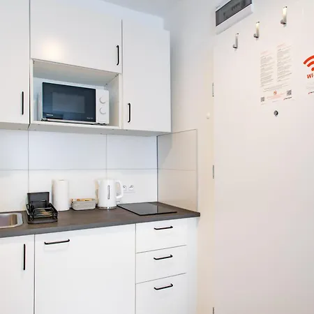 Rentplanet - Towarowa *