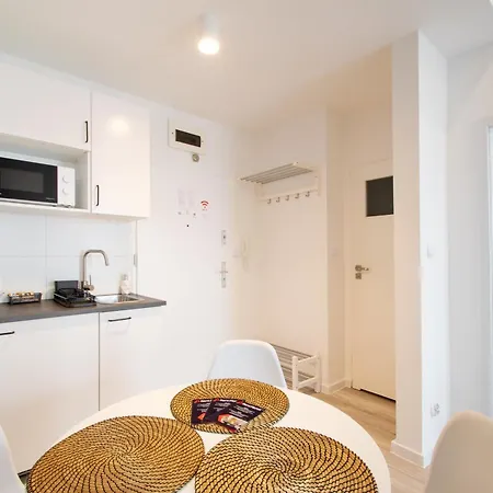 Rentplanet - Towarowa